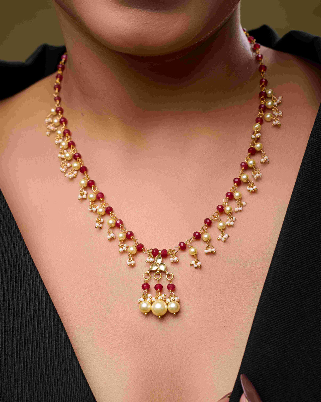 Gulbahar Pearls Pendant Set