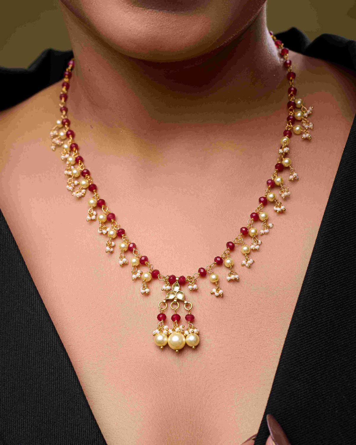 Gulbahar Pearls Pendant Set