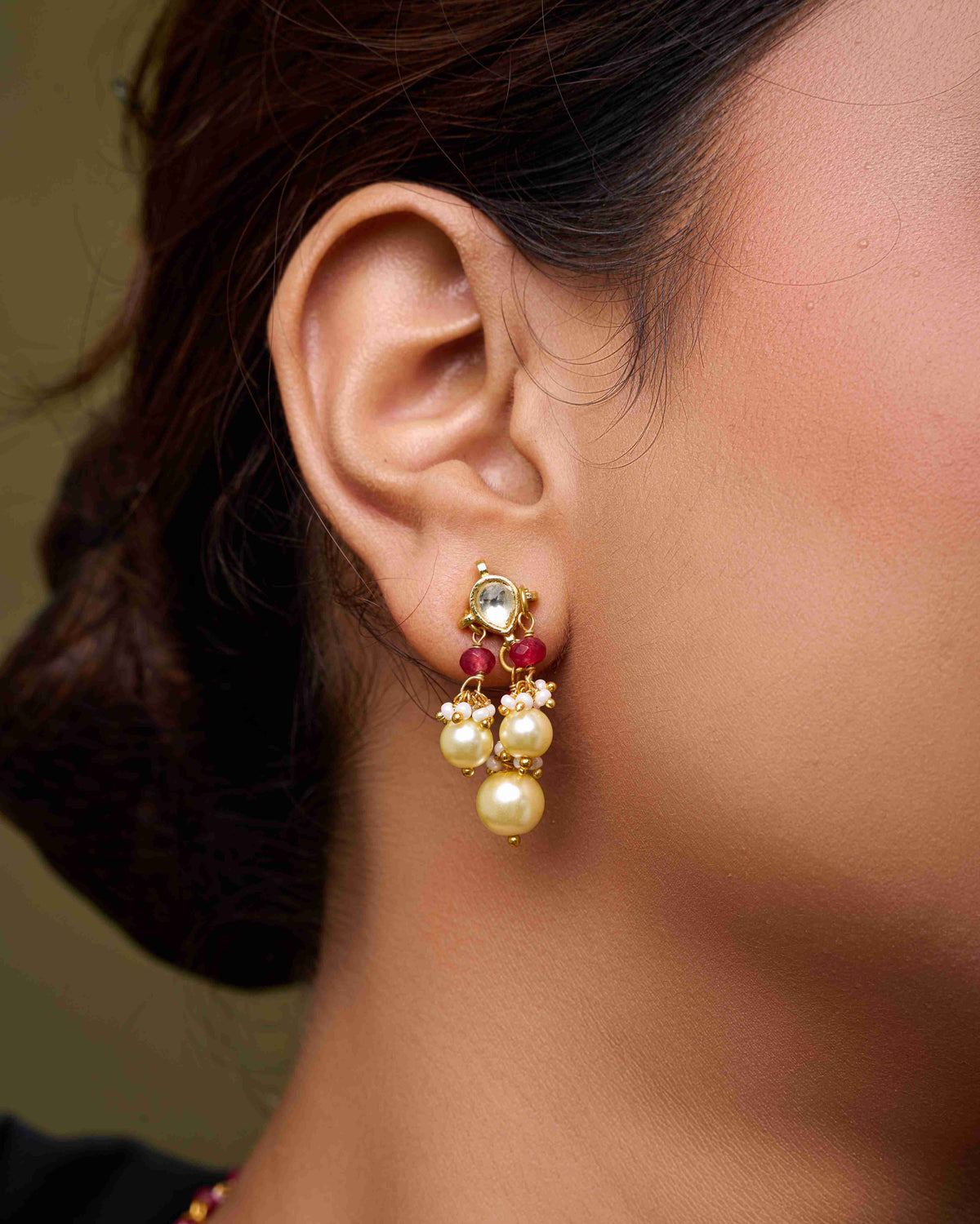 Gulbahar Pearls Pendant Set