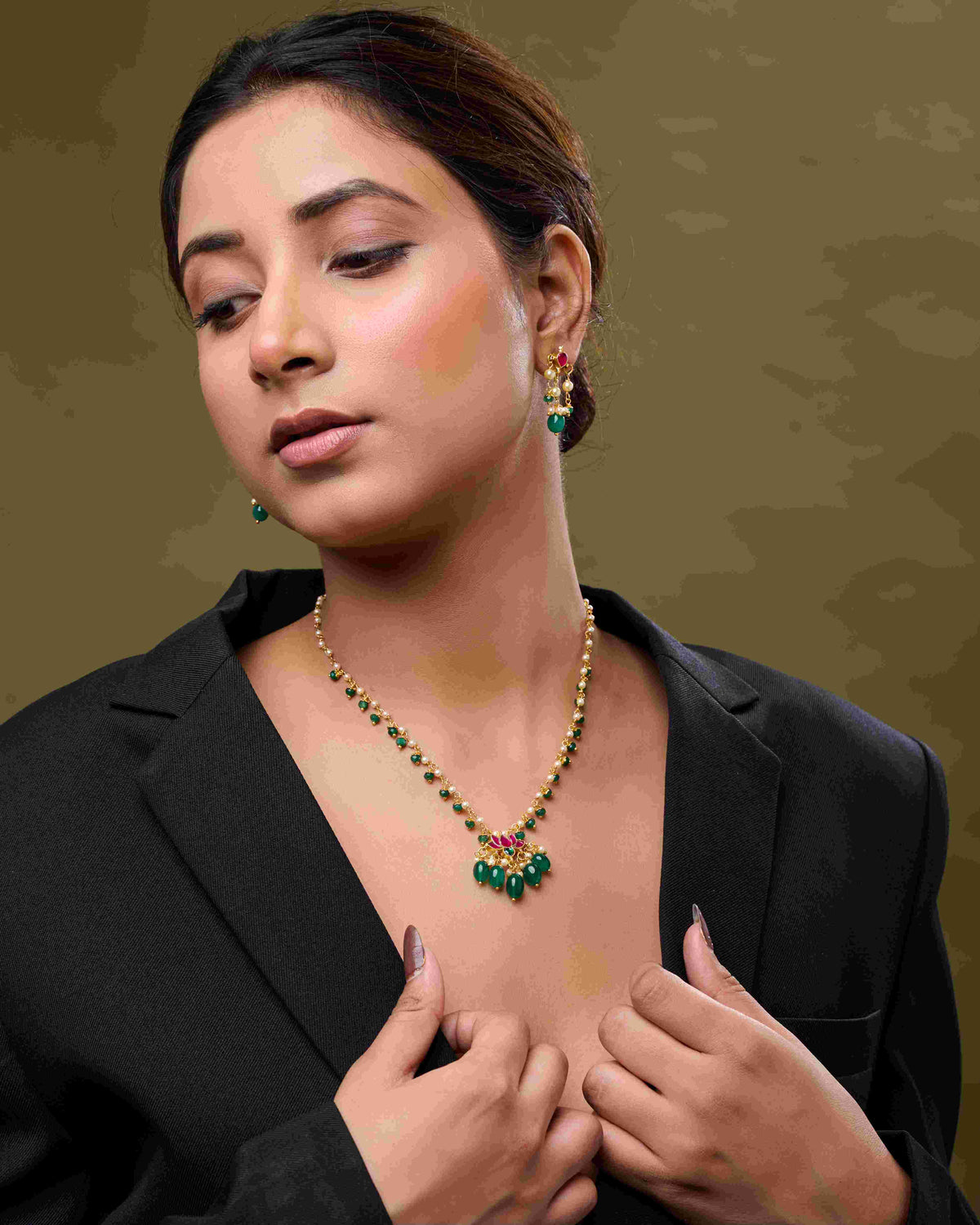 Kundan Ratna Pendant Mala Set
