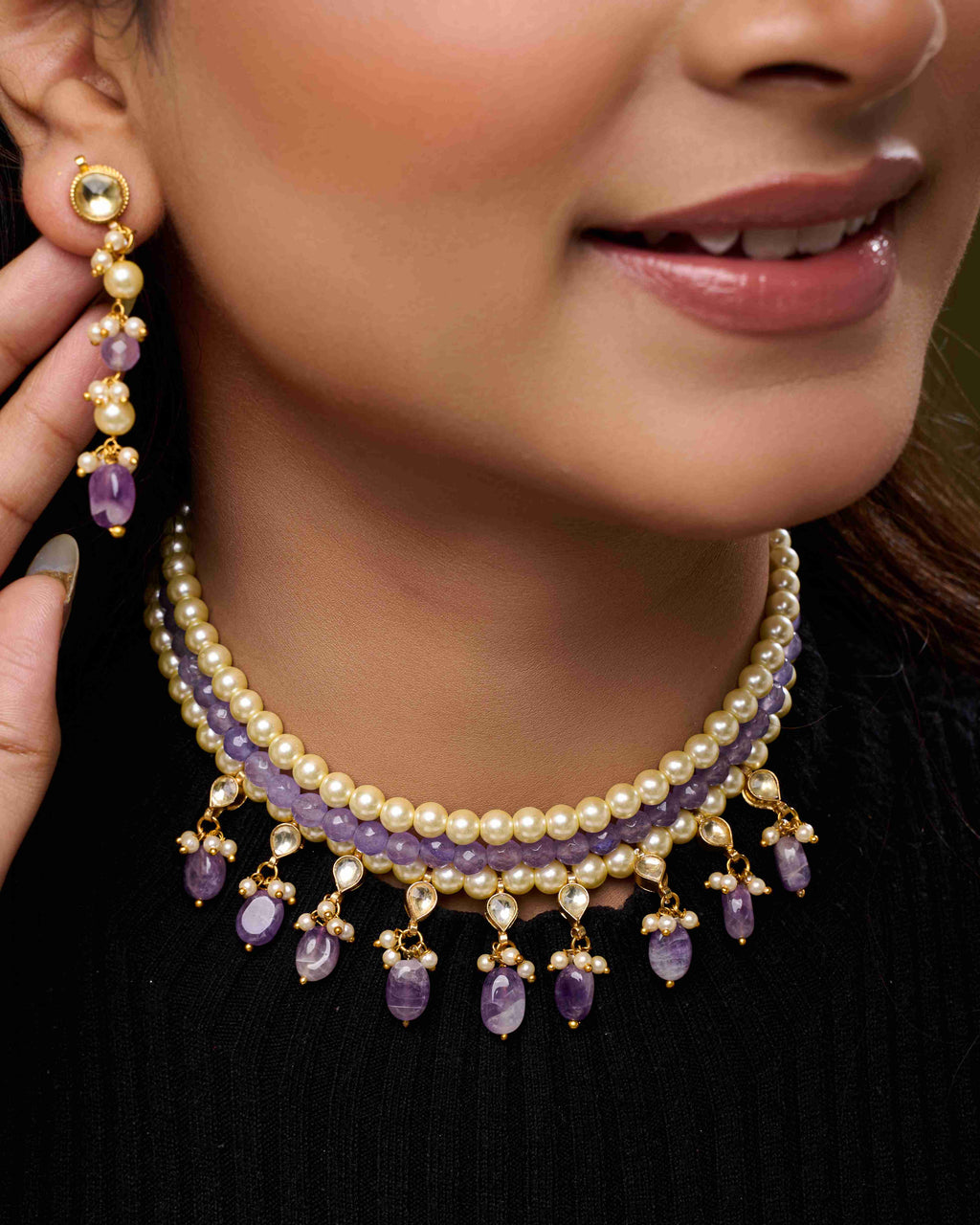 Zarvani Layers Choker
