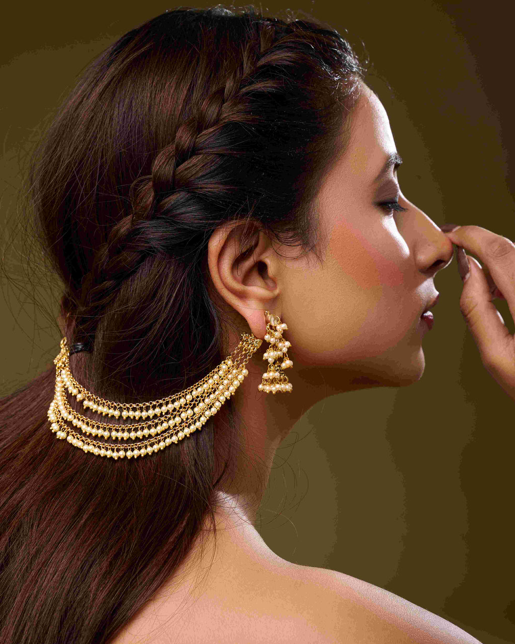 Trinara Earchain