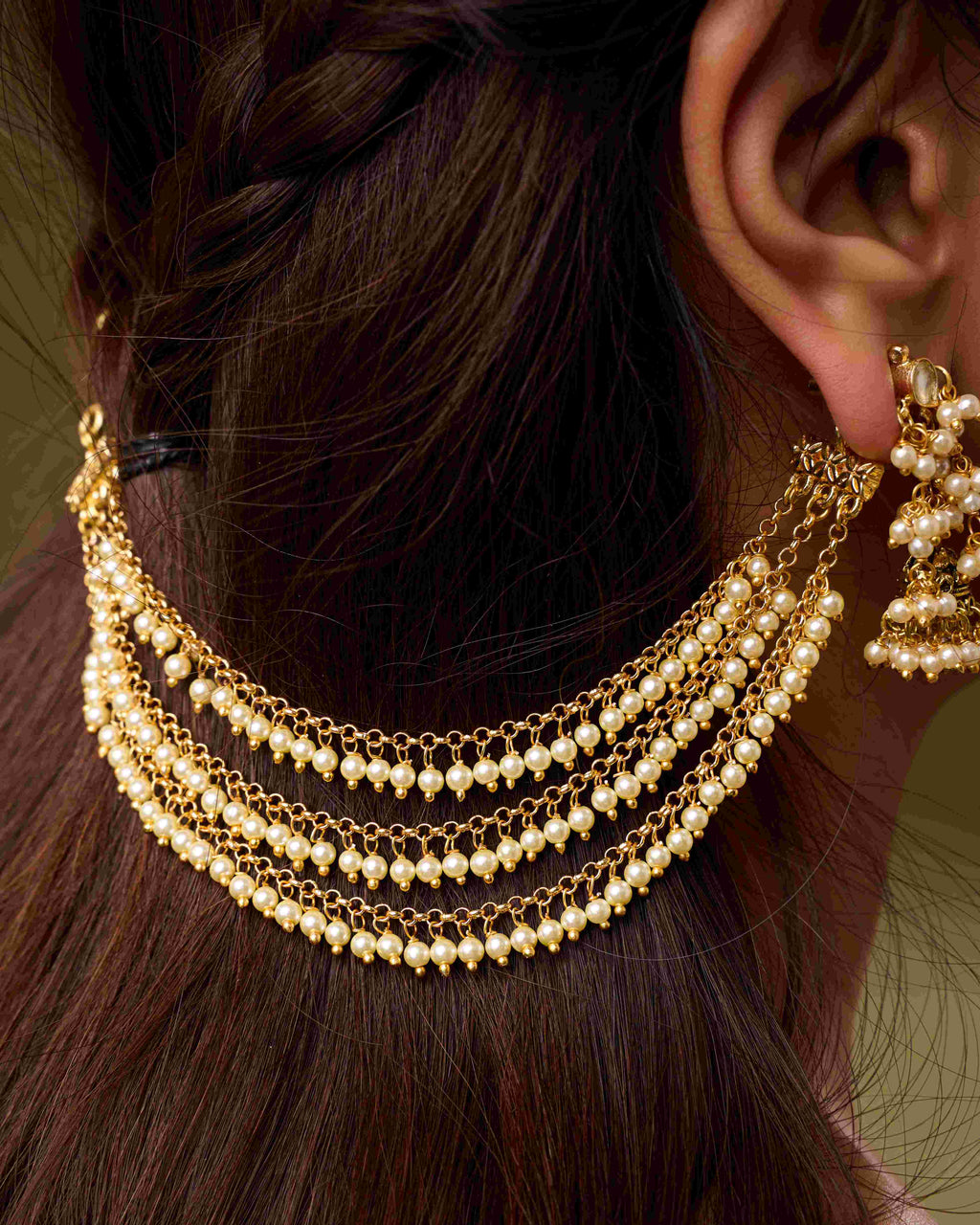 Trinara Earchain